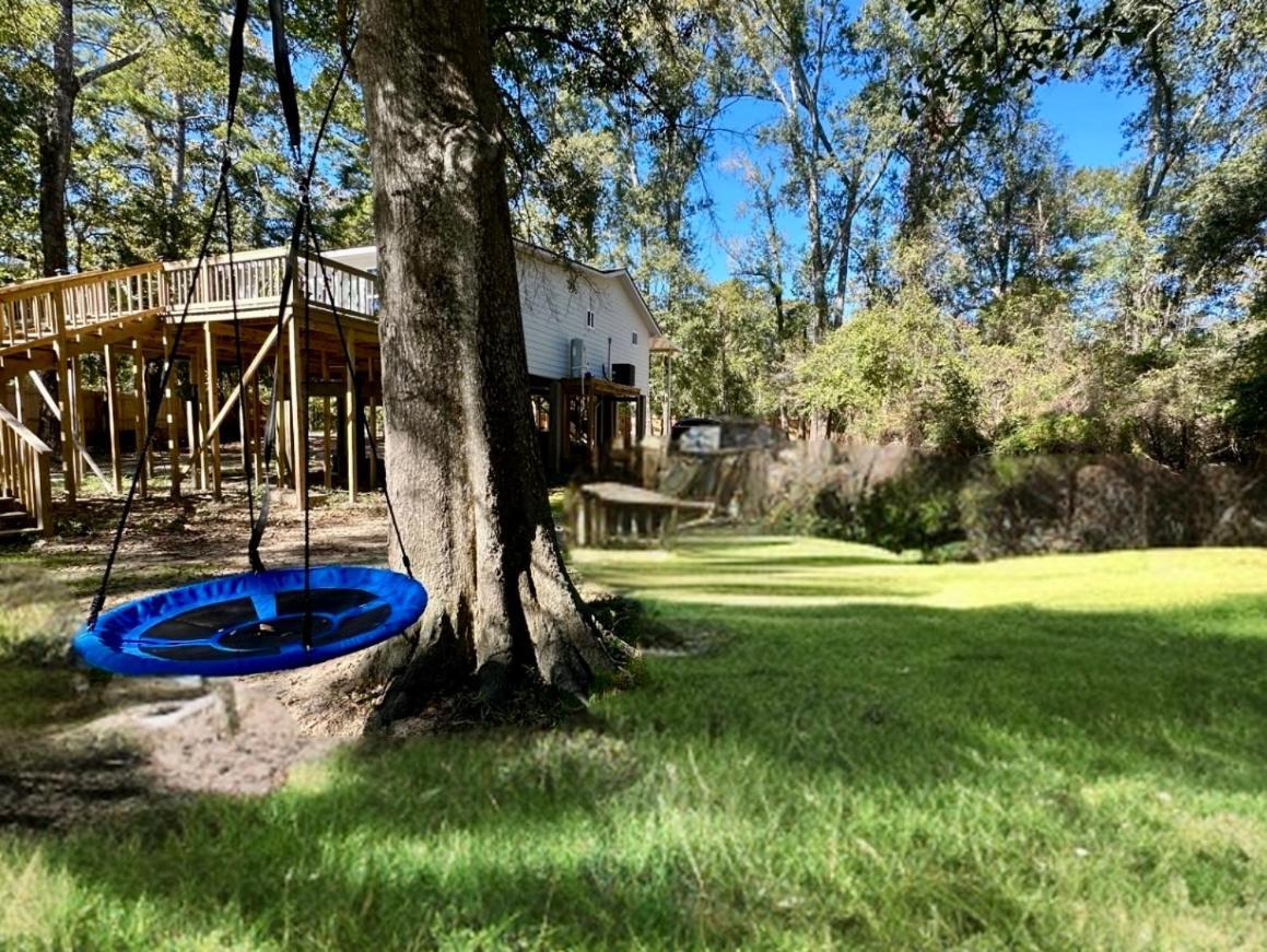 Holiday home Secluded Riverside Oasis Private Deck Dock Baton Rouge